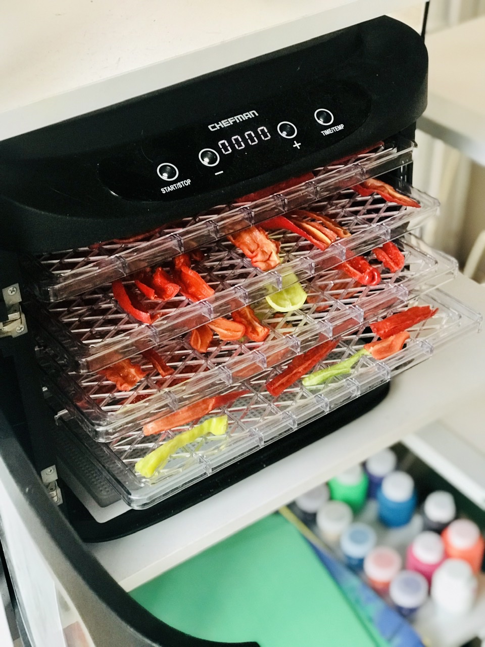 Peppers in a dehydrator